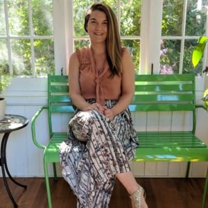 Meet your Posher, Crystal